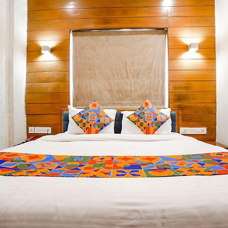 Fabhotel Kyra - Near Airport Road Amhedabad Dış mekan fotoğraf