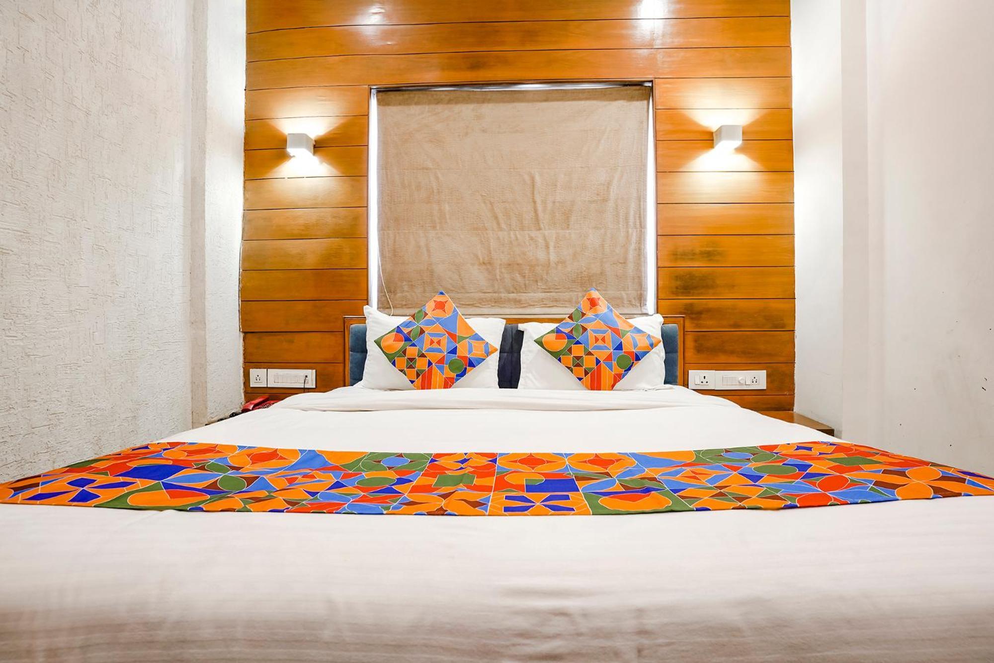 Fabhotel Kyra - Near Airport Road Amhedabad Dış mekan fotoğraf