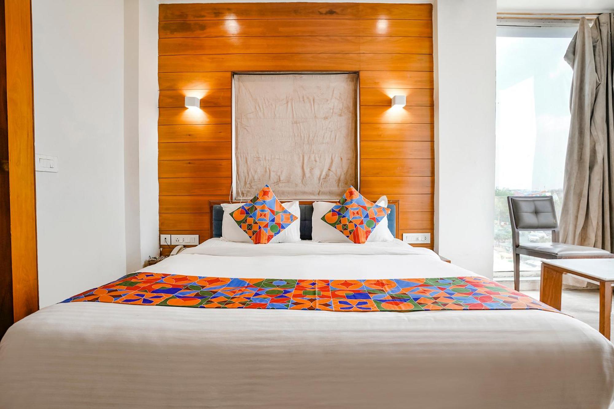 Fabhotel Kyra - Near Airport Road Amhedabad Dış mekan fotoğraf