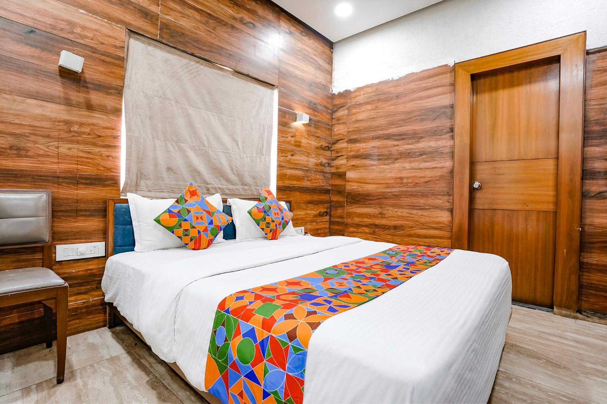 Fabhotel Kyra - Near Airport Road Amhedabad Dış mekan fotoğraf