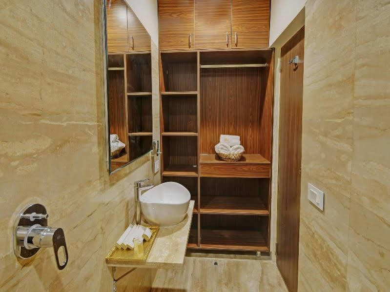 Fabhotel Kyra - Near Airport Road Amhedabad Dış mekan fotoğraf