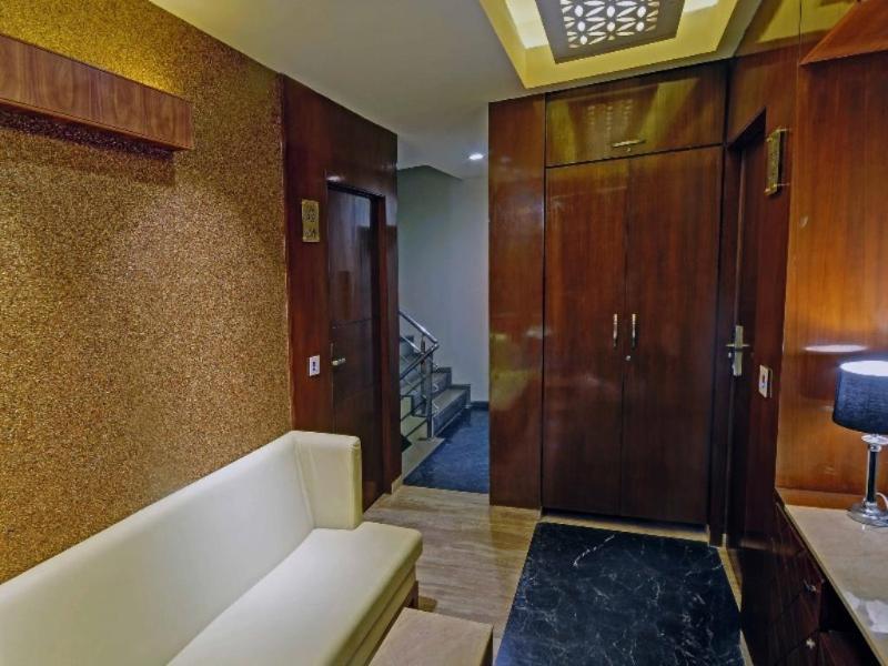 Fabhotel Kyra - Near Airport Road Amhedabad Dış mekan fotoğraf