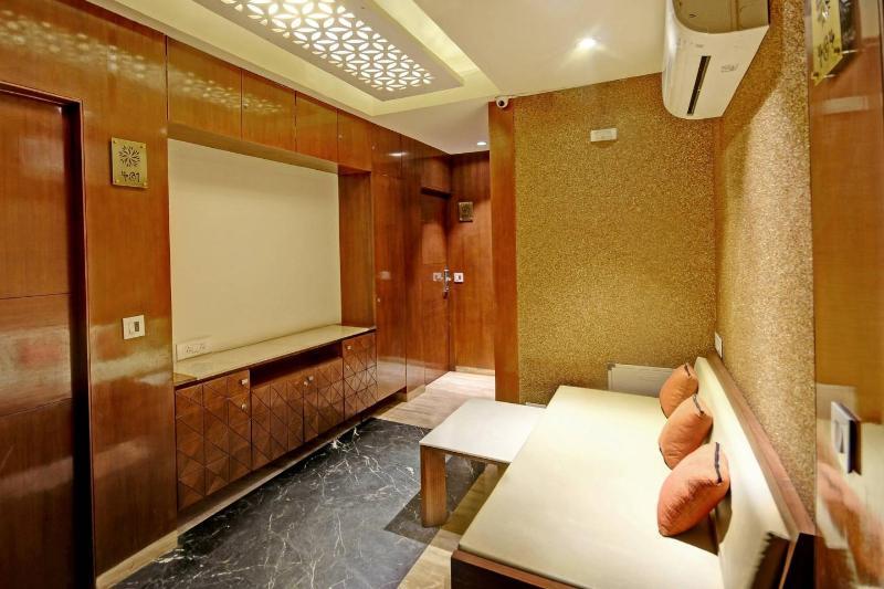 Fabhotel Kyra - Near Airport Road Amhedabad Dış mekan fotoğraf